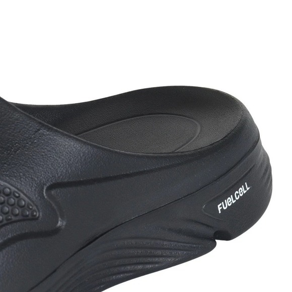 Men\'s Size 8 - New Balance FuelCell Slide Black White Sandals SMFFCB1   NEW